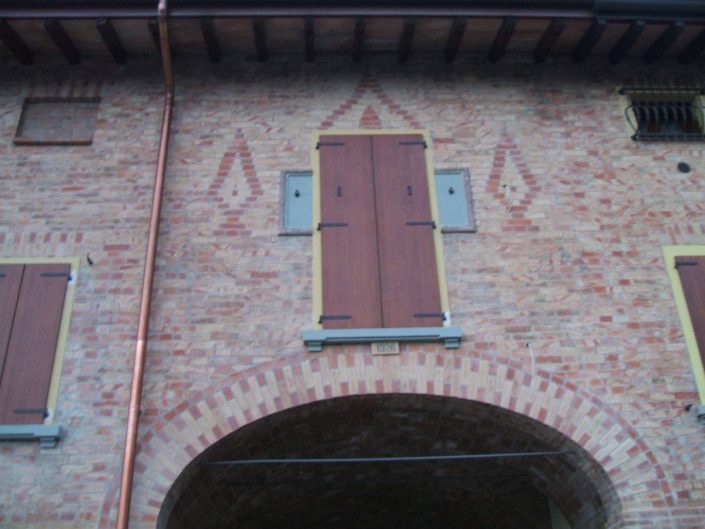 Scuri in legno su misura